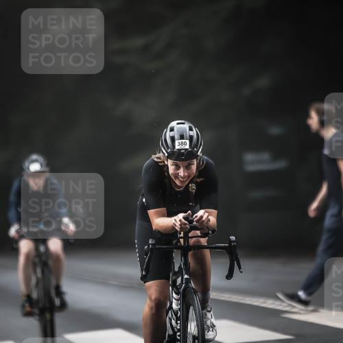 13.09.2026 - Stadtparktriathlon H.Heesch http://msf.ph/oto/10372991 13.09.2026 10:22:51 Radfahren 217, 339, 380, 387, 431, 442 meine-sportfotos.de