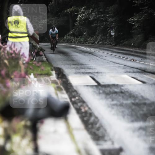 13.09.2026 - Stadtparktriathlon H.Heesch http://msf.ph/oto/10373004 13.09.2026 12:08:55 Radfahren 863, 939, 1005 meine-sportfotos.de