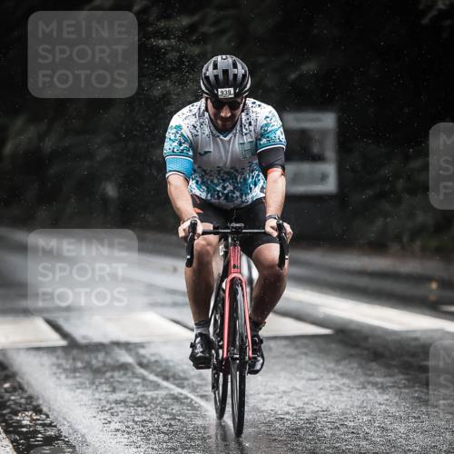 13.09.2026 - Stadtparktriathlon H.Heesch http://msf.ph/oto/10373017 13.09.2026 12:09:01 Radfahren 863, 939 meine-sportfotos.de