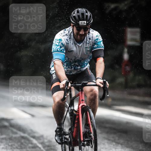 13.09.2026 - Stadtparktriathlon H.Heesch http://msf.ph/oto/10373028 13.09.2026 12:09:01 Radfahren 863, 939 meine-sportfotos.de