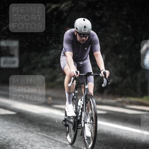 13.09.2026 - Stadtparktriathlon H.Heesch http://msf.ph/oto/10373049 13.09.2026 12:09:01 Radfahren 863, 939 meine-sportfotos.de