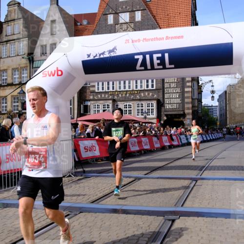 13.09.2026 - 21. swb-Marathon Bremen Tim E. http://msf.ph/oto/10373060 13.09.2026 13:10:13 Ziel 538, 567, 623, 1723, 1975, 2020, 2750, 4781, 5627, 8835, 9277, 9804, 9817 meine-sportfotos.de
