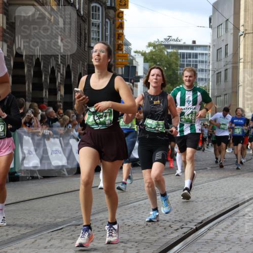 13.09.2026 - 21. swb-Marathon Bremen Strokosch-Dieckow http://msf.ph/oto/10373070 13.09.2026 13:37:01 Ziel 164, 551, 813, 843, 1936, 2467, 2673, 2731, 2819, 2823, 3067, 3541, 3585, 3635, 3815, 3874, 3998, 4006, 4050, 4182, 4216, 4304, 4335, 4414, 4676, 4892, 5061, 5447, 5656, 5781, 5823, 6050, 6280, 6340, 6516, 6527, 6568, 6966, 7039, 7229, 7237, 7249, 7344, 7640, 7656, 7765, 7808, 8498, 8685, 8723, 8790, 9658, 9776, 9807, 10068, 10070, 950, 1180, 1854, 1991, 2531, 3333, 3732, 3894, 4448, 4932, 4947, 5547, 5577, 6046, 6629, 6904, 6947, 6961, 7006, 7937, 8268, 9701 meine-sportfotos.de