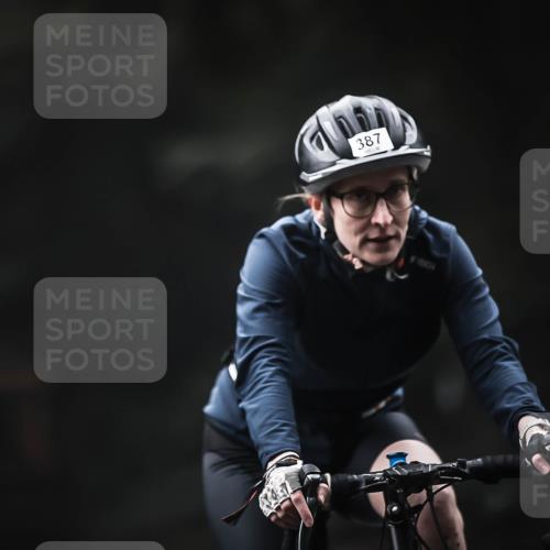 13.09.2026 - Stadtparktriathlon H.Heesch http://msf.ph/oto/10373075 13.09.2026 10:22:53 Radfahren 314, 339, 380, 387, 431 meine-sportfotos.de
