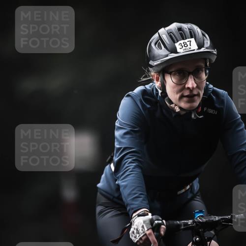 13.09.2026 - Stadtparktriathlon H.Heesch http://msf.ph/oto/10373081 13.09.2026 10:22:53 Radfahren 314, 339, 380, 387, 431 meine-sportfotos.de