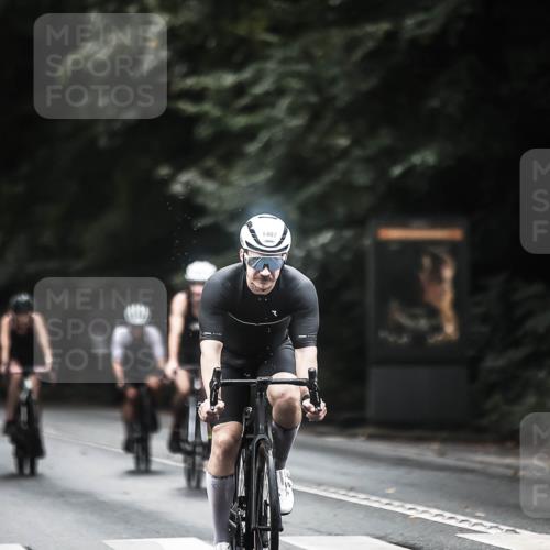 13.09.2026 - Stadtparktriathlon H.Heesch http://msf.ph/oto/10373101 13.09.2026 13:28:26 Radfahren 1353, 1369, 1373, 1388, 1407, 1420, 1425, 1461, 1464, 1482, 1500, 1519 meine-sportfotos.de