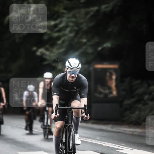 13.09.2026 - Stadtparktriathlon H.Heesch http://msf.ph/oto/10373105 13.09.2026 13:28:26 Radfahren 1353, 1369, 1373, 1388, 1407, 1420, 1425, 1461, 1464, 1482, 1500, 1519 meine-sportfotos.de