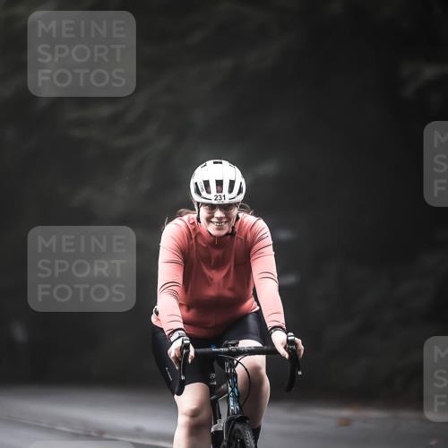 13.09.2026 - Stadtparktriathlon H.Heesch http://msf.ph/oto/10373131 13.09.2026 10:23:03 Radfahren 231, 314, 362 meine-sportfotos.de
