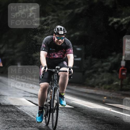 13.09.2026 - Stadtparktriathlon H.Heesch http://msf.ph/oto/10373132 13.09.2026 12:09:12 Radfahren 852, 1000, 1043 meine-sportfotos.de