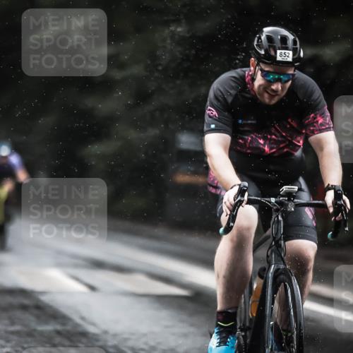 13.09.2026 - Stadtparktriathlon H.Heesch http://msf.ph/oto/10373150 13.09.2026 12:09:12 Radfahren 852, 1000, 1043 meine-sportfotos.de