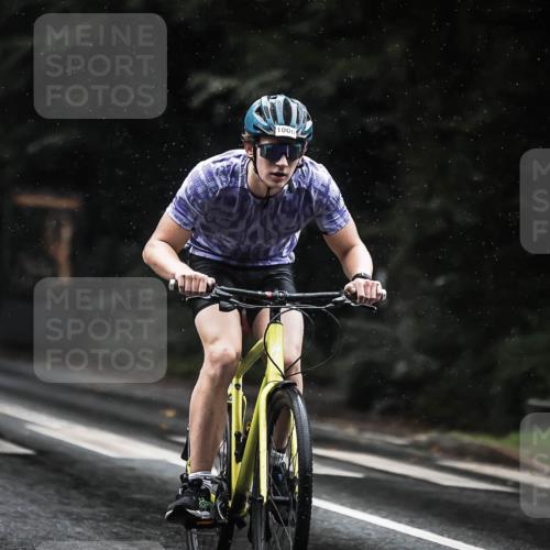 13.09.2026 - Stadtparktriathlon H.Heesch http://msf.ph/oto/10373169 13.09.2026 12:09:15 Radfahren 852, 1000, 1043 meine-sportfotos.de
