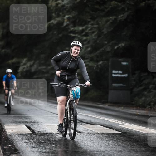13.09.2026 - Stadtparktriathlon H.Heesch http://msf.ph/oto/10373194 13.09.2026 12:09:22 Radfahren 794, 935, 945, 1039 meine-sportfotos.de