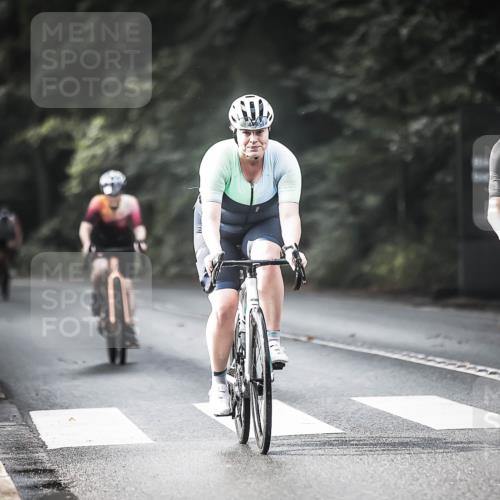 13.09.2026 - Stadtparktriathlon H.Heesch http://msf.ph/oto/10373198 13.09.2026 10:52:59 Radfahren 354, 405, 449, 553, 691 meine-sportfotos.de