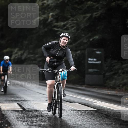 13.09.2026 - Stadtparktriathlon H.Heesch http://msf.ph/oto/10373200 13.09.2026 12:09:22 Radfahren 794, 935, 945, 1039 meine-sportfotos.de