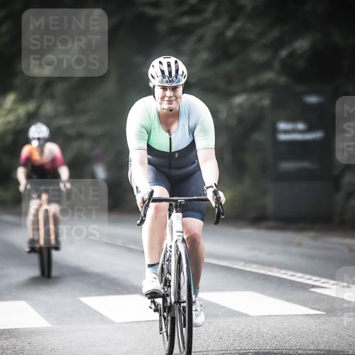 13.09.2026 - Stadtparktriathlon H.Heesch http://msf.ph/oto/10373221 13.09.2026 10:53:00 Radfahren 354, 405, 449, 553, 691 meine-sportfotos.de