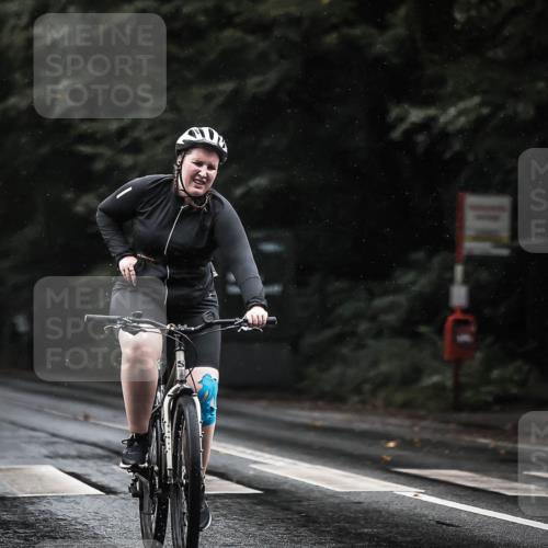 13.09.2026 - Stadtparktriathlon H.Heesch http://msf.ph/oto/10373232 13.09.2026 12:09:22 Radfahren 794, 935, 945, 1039 meine-sportfotos.de