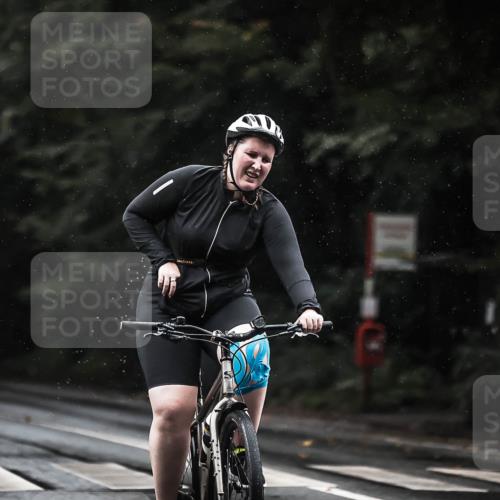 13.09.2026 - Stadtparktriathlon H.Heesch http://msf.ph/oto/10373252 13.09.2026 12:09:23 Radfahren 794, 935, 945, 1039 meine-sportfotos.de