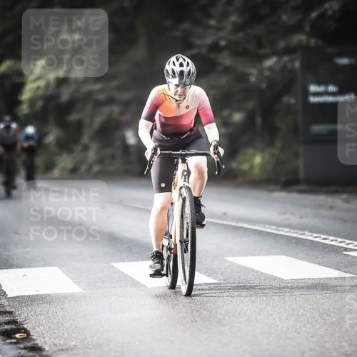 13.09.2026 - Stadtparktriathlon H.Heesch http://msf.ph/oto/10373254 13.09.2026 10:53:01 Radfahren 405, 449, 504, 553, 691 meine-sportfotos.de