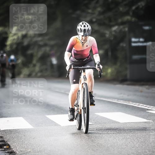 13.09.2026 - Stadtparktriathlon H.Heesch http://msf.ph/oto/10373260 13.09.2026 10:53:01 Radfahren 405, 449, 504, 553, 691 meine-sportfotos.de