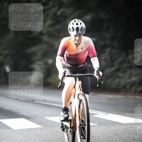 13.09.2026 - Stadtparktriathlon H.Heesch http://msf.ph/oto/10373279 13.09.2026 10:53:02 Radfahren 403, 405, 449, 504, 553, 691 meine-sportfotos.de