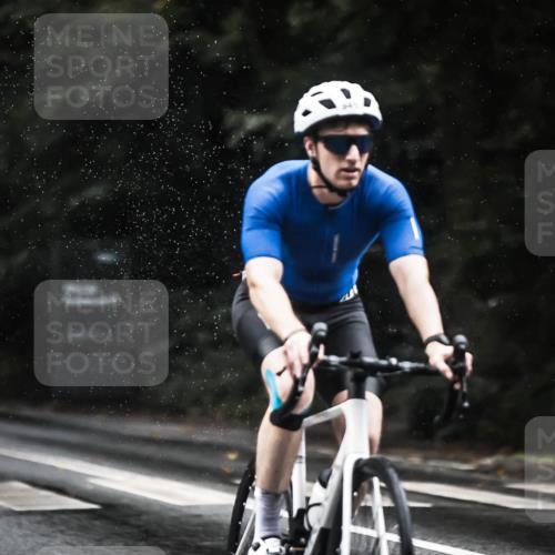 13.09.2026 - Stadtparktriathlon H.Heesch http://msf.ph/oto/10373297 13.09.2026 12:09:25 Radfahren 794, 841, 935, 945, 1039 meine-sportfotos.de