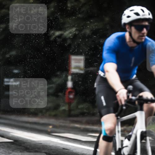 13.09.2026 - Stadtparktriathlon H.Heesch http://msf.ph/oto/10373302 13.09.2026 12:09:25 Radfahren 794, 841, 935, 945, 1039 meine-sportfotos.de
