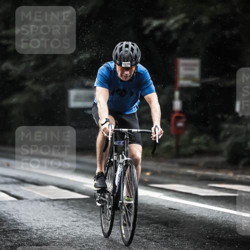 13.09.2026 - Stadtparktriathlon H.Heesch http://msf.ph/oto/10373311 13.09.2026 12:09:27 Radfahren 794, 841, 935, 945, 1039 meine-sportfotos.de