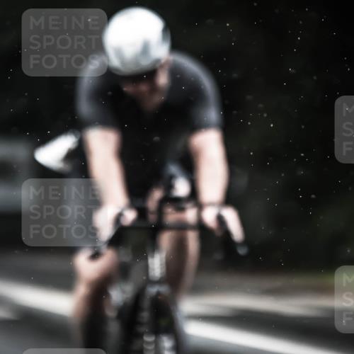 13.09.2026 - Stadtparktriathlon H.Heesch http://msf.ph/oto/10373343 13.09.2026 12:09:28 Radfahren 794, 841, 935, 945, 1039 meine-sportfotos.de