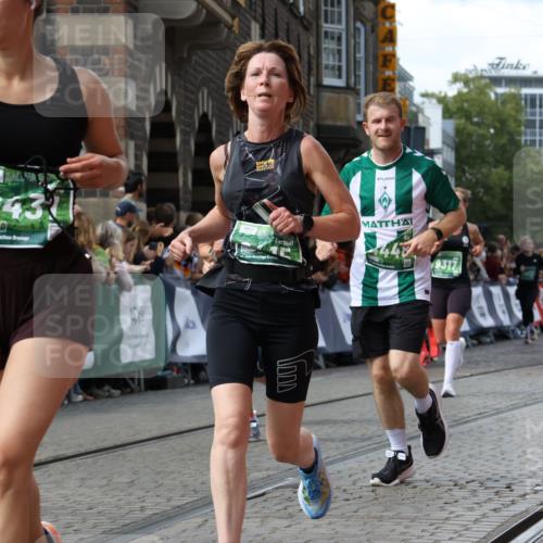 13.09.2026 - 21. swb-Marathon Bremen Strokosch-Dieckow http://msf.ph/oto/10373361 13.09.2026 13:37:02 Ziel 164, 551, 813, 843, 1936, 2275, 2467, 2673, 2731, 2819, 2823, 3067, 3541, 3585, 3635, 3815, 3874, 3998, 4006, 4050, 4182, 4216, 4304, 4335, 4414, 4676, 4892, 5061, 5447, 5656, 5781, 5823, 6050, 6280, 6340, 6516, 6568, 6966, 7039, 7229, 7237, 7249, 7344, 7640, 7656, 7765, 7808, 8498, 8685, 8723, 8790, 9658, 9776, 9807, 10068, 10070, 950, 1180, 1854, 1991, 2531, 3333, 3732, 3894, 4932, 4947, 5547, 5577, 5612, 6046, 6629, 6904, 6947, 6961, 7006, 7937, 8268, 9701 meine-sportfotos.de