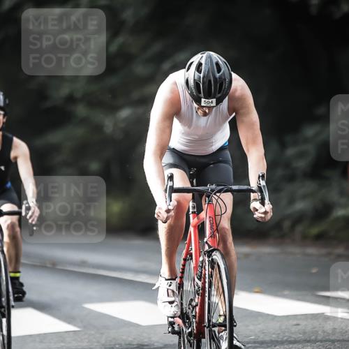 13.09.2026 - Stadtparktriathlon H.Heesch http://msf.ph/oto/10373378 13.09.2026 10:53:07 Radfahren 403, 405, 484, 504, 691 meine-sportfotos.de