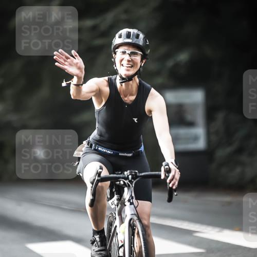 13.09.2026 - Stadtparktriathlon H.Heesch http://msf.ph/oto/10373397 13.09.2026 10:53:08 Radfahren 403, 405, 484, 504, 691 meine-sportfotos.de