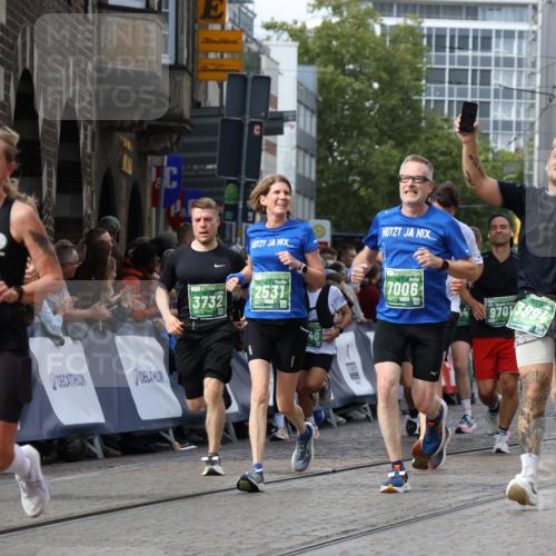 13.09.2026 - 21. swb-Marathon Bremen Strokosch-Dieckow http://msf.ph/oto/10373399 13.09.2026 13:37:04 Ziel 164, 551, 813, 843, 1936, 2275, 2673, 2819, 3541, 3585, 3635, 3815, 3874, 3998, 4006, 4050, 4304, 4335, 4414, 4676, 4892, 5061, 5236, 5355, 5447, 5656, 5823, 6050, 6280, 6340, 6408, 6516, 6568, 6966, 7039, 7229, 7237, 7640, 7656, 7765, 8498, 8685, 8723, 8790, 9658, 9776, 9807, 10068, 10070, 1180, 1854, 1991, 2531, 3333, 3732, 3894, 4932, 4947, 5547, 5577, 5612, 6046, 6629, 6904, 6947, 6961, 7006, 7571, 8268, 9701 meine-sportfotos.de