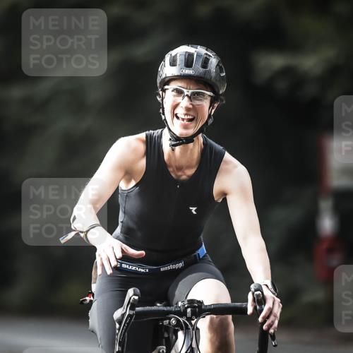 13.09.2026 - Stadtparktriathlon H.Heesch http://msf.ph/oto/10373418 13.09.2026 10:53:08 Radfahren 403, 405, 484, 504, 691 meine-sportfotos.de