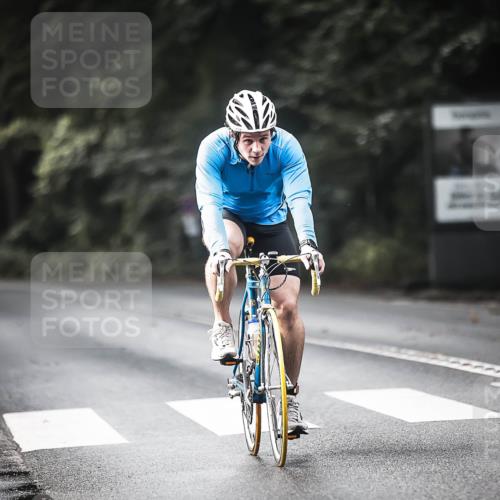 13.09.2026 - Stadtparktriathlon H.Heesch http://msf.ph/oto/10373448 13.09.2026 10:53:10 Radfahren 403, 484, 504, 691 meine-sportfotos.de