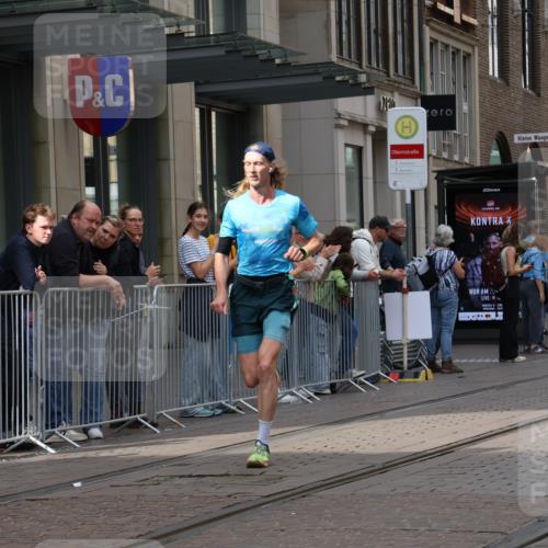 13.09.2026 - 21. swb-Marathon Bremen Strokosch-Dieckow http://msf.ph/oto/10373457 13.09.2026 12:20:56 Ziel 626, 1231 meine-sportfotos.de