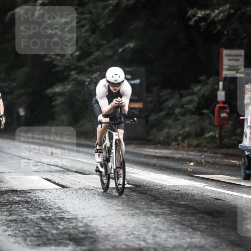 13.09.2026 - Stadtparktriathlon H.Heesch http://msf.ph/oto/10373463 13.09.2026 12:09:40 Radfahren 869, 928, 997, 1059 meine-sportfotos.de