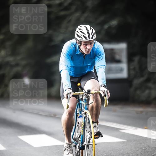 13.09.2026 - Stadtparktriathlon H.Heesch http://msf.ph/oto/10373469 13.09.2026 10:53:10 Radfahren 403, 484, 504, 691 meine-sportfotos.de