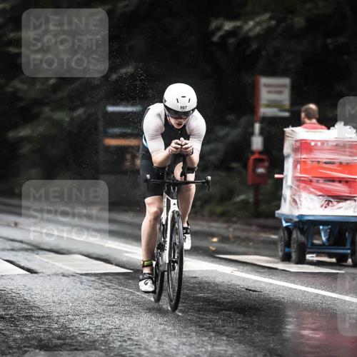 13.09.2026 - Stadtparktriathlon H.Heesch http://msf.ph/oto/10373472 13.09.2026 12:09:41 Radfahren 869, 928, 997, 1059 meine-sportfotos.de