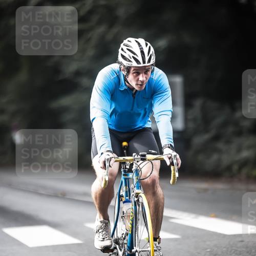 13.09.2026 - Stadtparktriathlon H.Heesch http://msf.ph/oto/10373477 13.09.2026 10:53:10 Radfahren 403, 484, 504, 691 meine-sportfotos.de