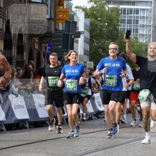 13.09.2026 - 21. swb-Marathon Bremen Strokosch-Dieckow http://msf.ph/oto/10373482 13.09.2026 13:37:04 Ziel 164, 551, 813, 843, 1936, 2275, 2673, 2819, 3541, 3585, 3635, 3815, 3874, 3998, 4006, 4050, 4304, 4335, 4414, 4676, 4892, 5061, 5236, 5355, 5447, 5656, 5823, 6050, 6280, 6340, 6408, 6516, 6568, 6966, 7039, 7229, 7237, 7640, 7656, 7765, 8498, 8685, 8723, 8790, 9658, 9776, 9807, 10068, 10070, 1180, 1854, 1991, 2531, 3333, 3732, 3894, 4932, 4947, 5547, 5577, 5612, 6046, 6629, 6904, 6947, 6961, 7006, 7571, 8268, 9701 meine-sportfotos.de