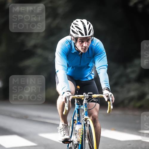13.09.2026 - Stadtparktriathlon H.Heesch http://msf.ph/oto/10373486 13.09.2026 10:53:11 Radfahren 403, 484, 497, 504, 691 meine-sportfotos.de