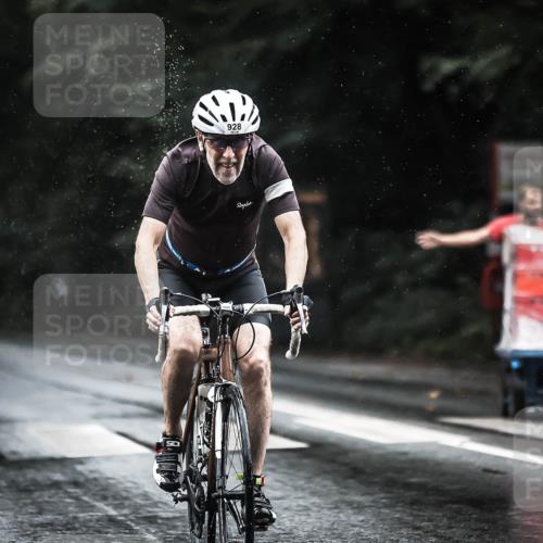 13.09.2026 - Stadtparktriathlon H.Heesch http://msf.ph/oto/10373488 13.09.2026 12:09:42 Radfahren 869, 928, 997, 1059 meine-sportfotos.de
