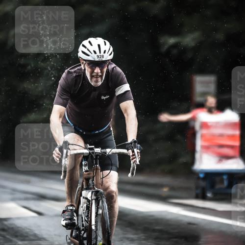 13.09.2026 - Stadtparktriathlon H.Heesch http://msf.ph/oto/10373493 13.09.2026 12:09:42 Radfahren 869, 928, 997, 1059 meine-sportfotos.de