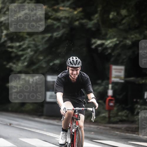 13.09.2026 - Stadtparktriathlon H.Heesch http://msf.ph/oto/10373506 13.09.2026 13:29:07 Radfahren 1344, 1346, 1436, 1517, 1526 meine-sportfotos.de