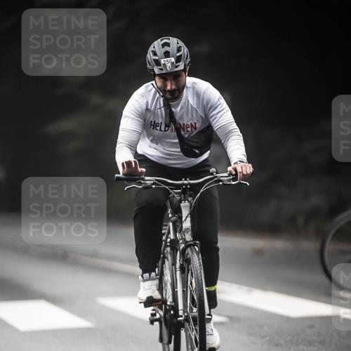 13.09.2026 - Stadtparktriathlon H.Heesch http://msf.ph/oto/10373530 13.09.2026 10:23:37 Radfahren 250, 416 meine-sportfotos.de
