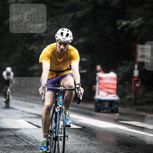 13.09.2026 - Stadtparktriathlon H.Heesch http://msf.ph/oto/10373551 13.09.2026 12:09:50 Radfahren 871, 952, 977, 990, 995, 1027 meine-sportfotos.de