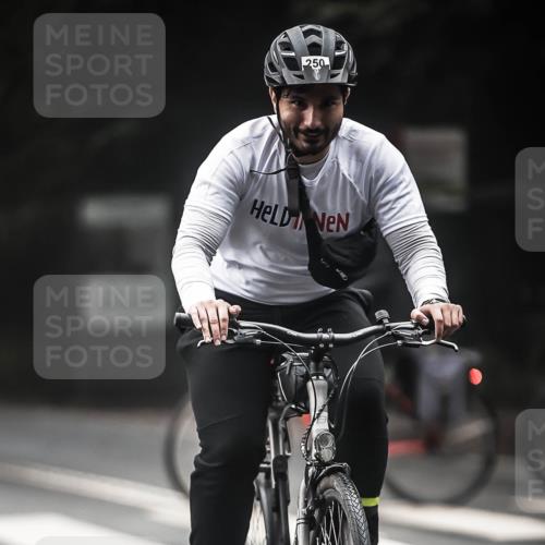 13.09.2026 - Stadtparktriathlon H.Heesch http://msf.ph/oto/10373556 13.09.2026 10:23:37 Radfahren 250, 416 meine-sportfotos.de