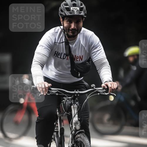 13.09.2026 - Stadtparktriathlon H.Heesch http://msf.ph/oto/10373561 13.09.2026 10:23:38 Radfahren 250 meine-sportfotos.de