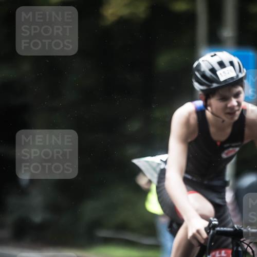 13.09.2026 - Stadtparktriathlon H.Heesch http://msf.ph/oto/10373567 13.09.2026 13:29:14 Radfahren 1517, 1526 meine-sportfotos.de
