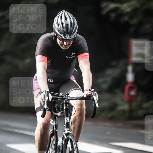 13.09.2026 - Stadtparktriathlon H.Heesch http://msf.ph/oto/10373573 13.09.2026 10:53:24 Radfahren 398, 524, 566 meine-sportfotos.de